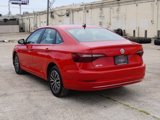 Used 2021 Volkswagen Jetta SE image 3