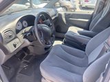 Used 2005 Chrysler Town & Country image 5