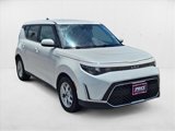 Used 2023 Kia Soul LX w/ LX Technology Package image 3