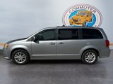 Used 2018 Dodge Grand Caravan SXT image 2