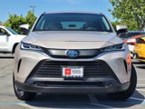 Used 2023 Toyota Venza LE image 2