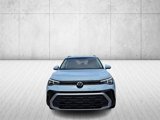 New 2025 Volkswagen Taos SE image 2