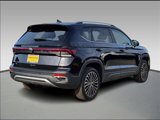 New 2025 Volkswagen Taos SE image 4