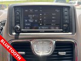 Used 2015 Chrysler Town & Country Touring image 5