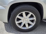 Used 2010 GMC Yukon Denali image 3