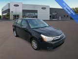 Used 2010 Ford Focus SE image 2