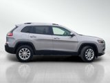 Used 2019 Jeep Cherokee Latitude w/ Cold Weather Group image 3