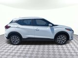 Used 2023 Nissan Kicks SV image 3