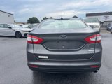 Used 2015 Ford Fusion SE w/ Equipment Group 202A image 6