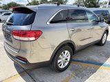 Used 2016 Kia Sorento LX image 5