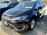 Used 2017 Chrysler Pacifica Touring-L Plus w/ Advanced Safetytec Group image 3