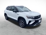 Used 2023 Volkswagen Taos SE w/ Panoramic Sunroof Package image 3