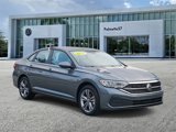 Used 2022 Volkswagen Jetta SE image 3