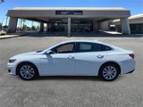 Used 2022 Chevrolet Malibu LT image 2