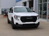 Used 2022 GMC Terrain SLE w/ Driver Convenience Package image 2
