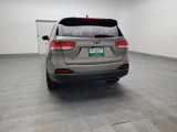 Used 2016 Kia Sorento LX w/ LX Convenience Package image 6