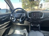 Used 2023 GMC Terrain SLT image 3