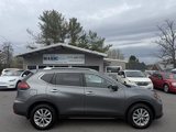 Used 2017 Nissan Rogue SV image 3