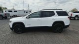 Used 2023 GMC Acadia SLT w/ Elevation Edition image 5