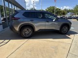 Used 2023 Nissan Rogue S image 2
