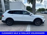 Certified 2022 Volkswagen Tiguan SE image 5