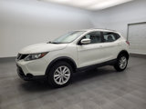 Used 2018 Nissan Rogue Sport SV image 2