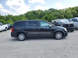 Used 2011 Chrysler Town & Country Touring-L w/ Driver Convenience Group image 3