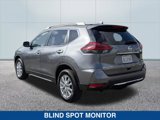 Used 2018 Nissan Rogue SV image 3