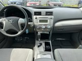 Used 2011 Toyota Camry LE image 2