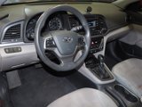 Used 2017 Hyundai Elantra SE image 5