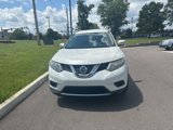 Used 2016 Nissan Rogue SV image 2