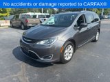 Used 2019 Chrysler Pacifica Touring-L Plus w/ Tire & Wheel Group image 2