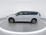 Used 2023 Chrysler Pacifica Touring-L image 5
