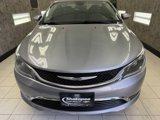 Used 2015 Chrysler 200 Limited w/ Convenience Group image 2