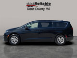 Used 2023 Chrysler Pacifica Touring-L image 2