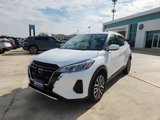 Used 2024 Nissan Kicks SV image 3
