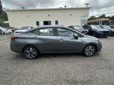 Used 2022 Nissan Versa SV image 2