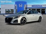 Used 2023 Nissan Altima 2.5 SR image 2