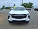 Used 2025 Chevrolet Trax RS image 2