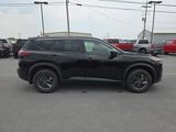 Used 2023 Nissan Rogue S image 2