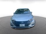 Used 2023 Nissan Versa SV image 4