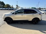 Used 2018 Ford Edge SE image 4