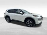 Used 2023 Nissan Rogue SV image 3