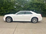 Used 2016 Chrysler 300 Limited image 2