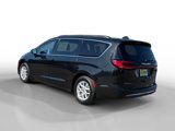 Used 2022 Chrysler Pacifica Touring-L image 3
