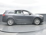 Used 2018 Kia Sorento LX image 4