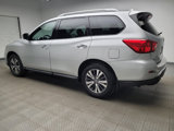 Used 2019 Nissan Pathfinder S image 3