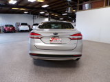 Used 2017 Ford Fusion SE w/ Fusion SE Technology Package image 4