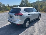 Used 2018 Nissan Rogue S image 2
