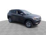 Used 2022 Jeep Compass Trailhawk w/ Trailhawk Elite Group image 2
